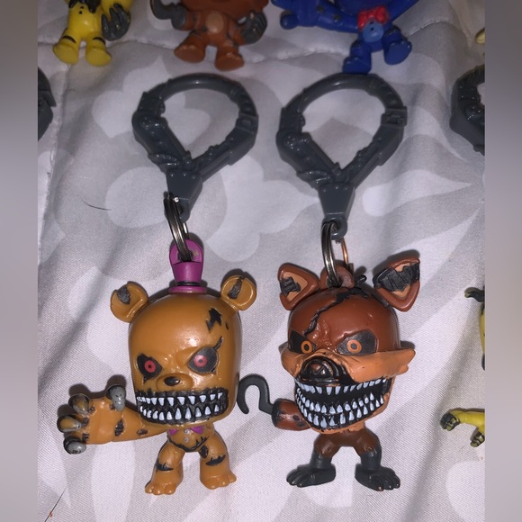 FNAF Vintage 2015-2016 13 Vinyl Figure’s Bag Hangers/Porte-Clefs Sac A Do’s - Picture 3 of 12